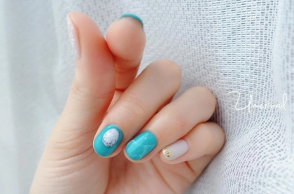 ネイルは年中使える水色を楽しもう!工夫次第でアレンジ無限