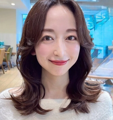 前髪なしが似合う人の特徴を顔型・顔タイプ別に解説!長さ別おすすめ髪型も紹介