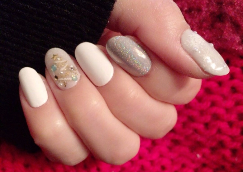 秋にピッタリなミラーネイルのおすすめデザインをご紹介!