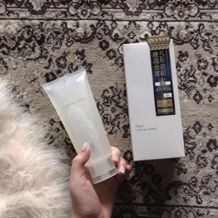 毛穴クレンジングで毛穴レス美人に!口コミで人気のおすすめアイテムを紹介