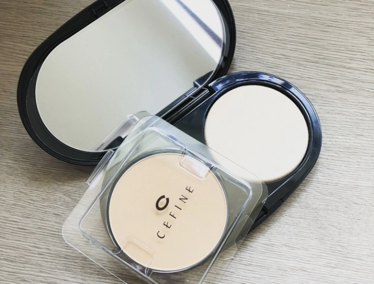 プロ愛用！セフィーヌのファンデーションで毛穴レス肌に