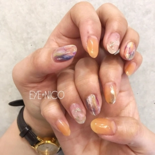 塗りかけネイルってどんなもの?トレンドデザインをチェック!