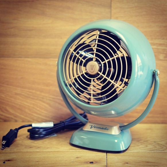 扇風機をおしゃれなものに！置型やハンディなどタイプ別のおすすめは？