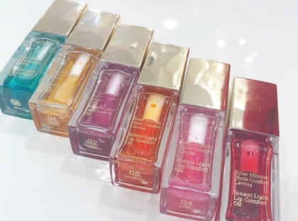 クラランスのリップオイルで無敵のうるうる唇になろう!