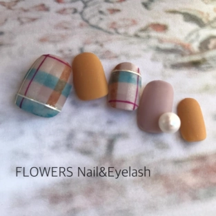 タータンチェックネイル5つのデザイン集！冬コーデとも相性抜群