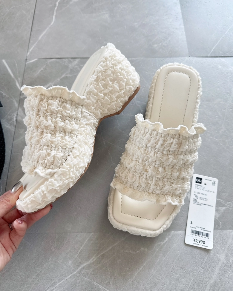 【足元をフェミニンなデザインで華やかに♪】CHANEL サンダル ビジュー CHANEL(シャネル) サンダル・ミュール(レディース