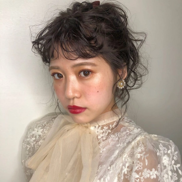 ポニーテールのときの前髪はこれが正解！今すぐマネできる簡単アレンジも♪