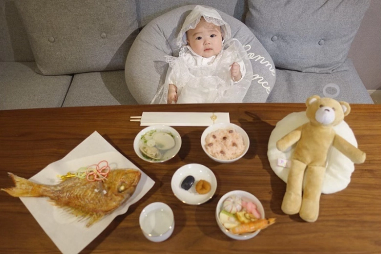 お食い初めとは赤ちゃんのお祝い行事！用意する服や食器など詳しくチェック