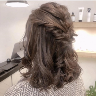 結婚式参列はハーフアップも◎ショートからロング、セルフアレンジも紹介