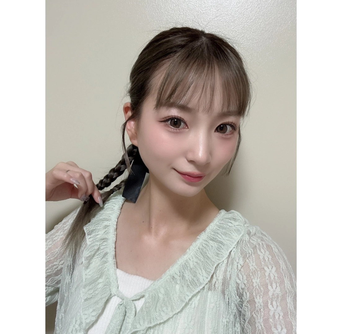 「広がらない!」「うねらない!」雨の日におすすめのおしゃれな髪型【すずちゃんのヘアアレンジ講習】