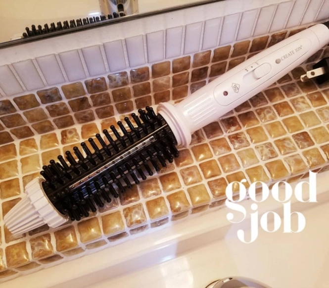 ブラシ型ヘアアイロン、おすすめは？コーム型やブラシ型など用途いろいろ