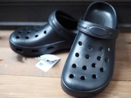 ダイソーのサンダルはデザインもはき心地も抜群！人気商品をチェック