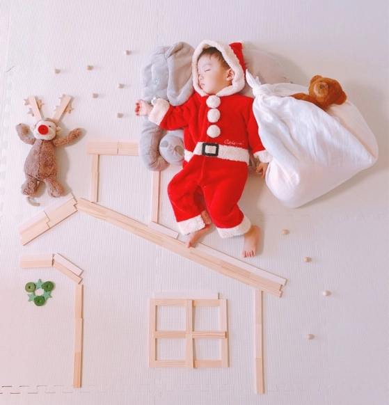 【0歳1歳ベビー向け】かわいいクリスマス写真の5つの撮り方テク