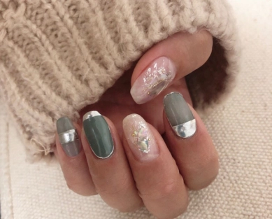 シルバーは冬にぴったりのネイルカラー♡おすすめデザインチェック！