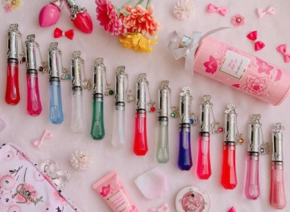 ジルスチュアートのグロスがかわいい！友人や自分へのプレゼントにも