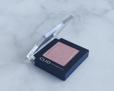 CLIOのアイシャドウが最強説！濡れたようなキラキラまぶたの正体とは
