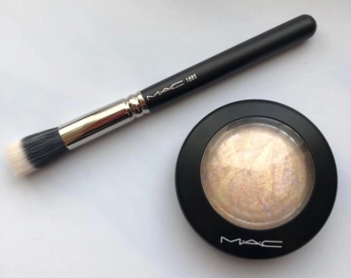 M・A・Cのブラシは種類が豊富!使い分けてメイク術を磨こう