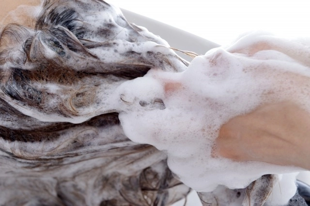 シャンプーでノンシリコンタイプって実際どうなの?使う前にチェック