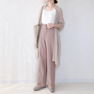 【1,990円】GUのカットソーカラースラックス大流行！色別コーデも