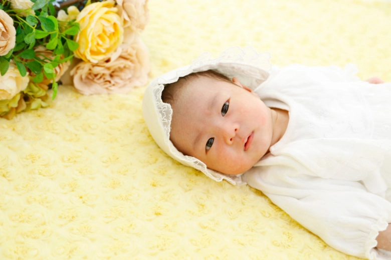 ベビー服の種類を徹底解説!使用年齢目安やおすすめの選び方着せ方