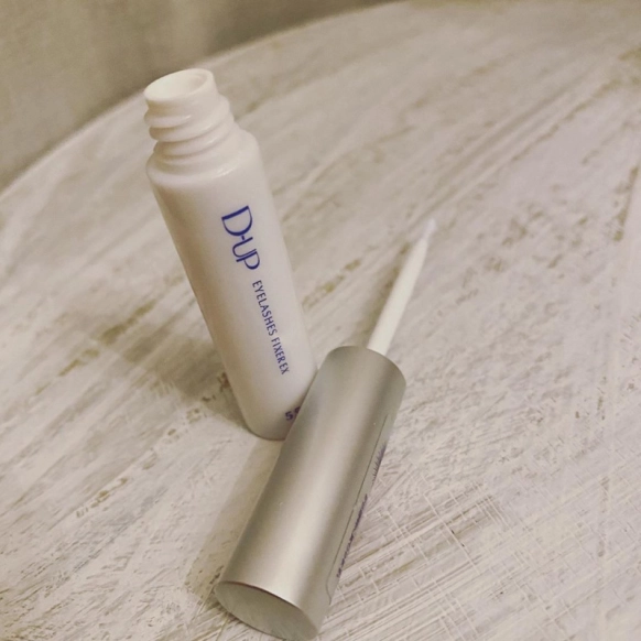 つけまつげ用のりのオススメは?豊富な種類の中からおすすめを紹介