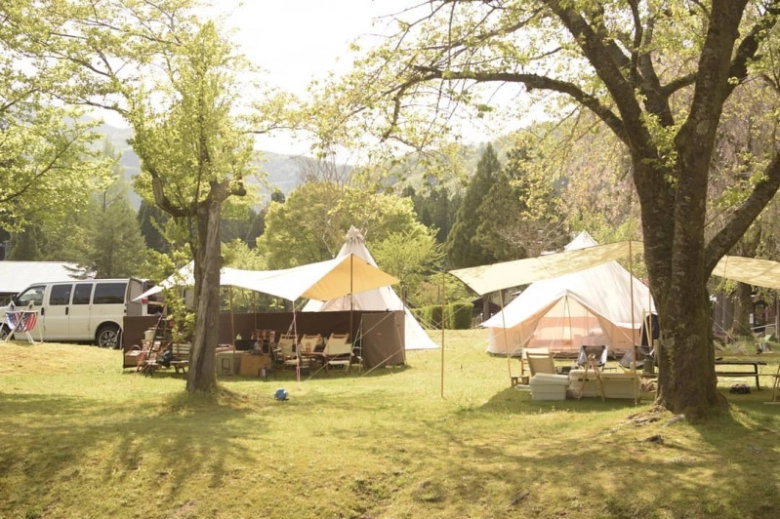 キャンプ道具をそろえるなら100均で！コスパも抜群なアイテムをチェック