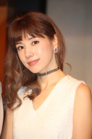 仲里依紗さんの実家ルームツアーに「豪邸すぎてびっくり」「めっちゃ素敵なお家！」と大反響！