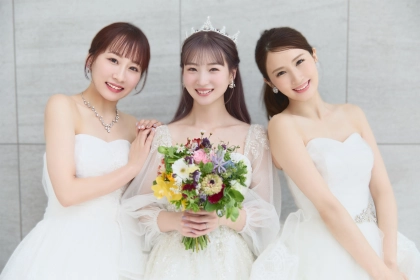 「美しすぎるママたちが今年も決定！」『mamagirl award 2025』受賞した3人のママをホワイトドレスとともにご紹介♡