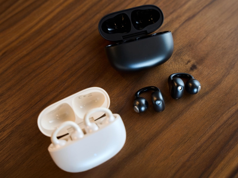 メーカー：Edifier Japan 価格：6,980円（税込） 80カ国以上で展開している世界的なイヤホンブランド「Edifier」が2025年6月に発売したエントリー向けのイヤーカフ型製品。独自設計の構造を採用した音質の高さや排水機能などが特徴となっています。