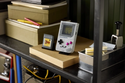「胸アツ！」「これは絶対に欲しい」と話題沸騰！ 伝説のゲーム機【ゲームボーイ】のレゴが発売決定