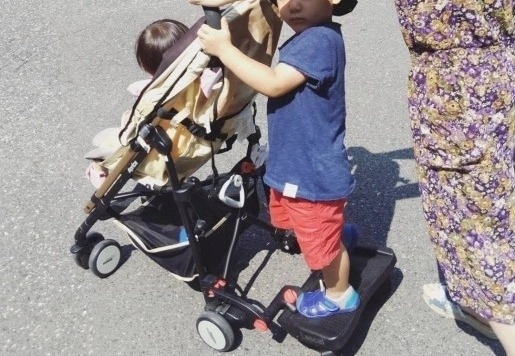 ベビーカーのステップってどんなもの？2人目からあると便利なアイテム！