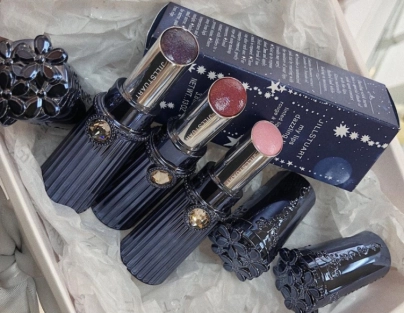 ジルスチュアートの口紅は種類&カラバリ豊富!限定色がでたら即完売