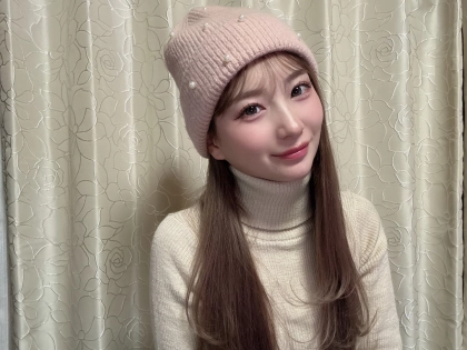 「かわいさ3割増し」「流行りのスヌーピー巻きで簡単」ニット帽に映えるママヘアを伝授！＜すずちゃんのヘアアレンジ講座＞