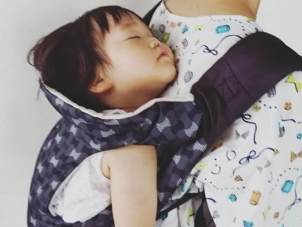 おんぶひもは簡単におんぶできる？実は家事をするには便利なアイテム☆