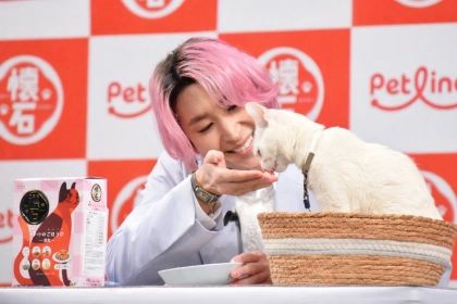 【Snow Man佐久間大介さん】「“懐石”くれって言ってくるんです」愛猫たちとの会話を披露＆渡辺翔太さんの近況も！会見レポート