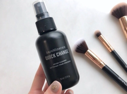 ブラシクリーナーちゃんと使ってる?きれいなブラシでメイクも向上!