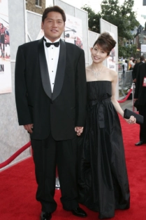 美人すぎる釣り師！榎本加奈子さんが夫とラブラブ釣り写真を公開で話題