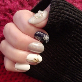 5つのキラキラ×華やかクリスマスネイルをご紹介！