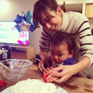 芸能人ファミリーの自宅での過ごし方、ついでにお宅も拝見!