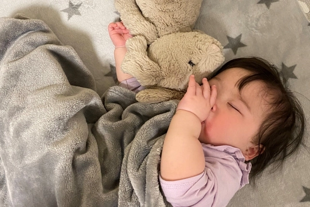 指しゃぶりっていつまでならOK？やめる時期とやめさせるコツとは