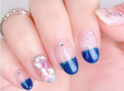 ネイルはインスタでチェック!おすすめハッシュタグや写真の撮り方もご紹介