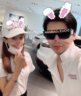 アレクさんのセレブ生活が話題！息子さんもハイブランドを着こなすイケメン