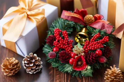 簡単！【手作りリース】の作り方！100均アイテムを使ったおしゃれなクリスマスリースも紹介