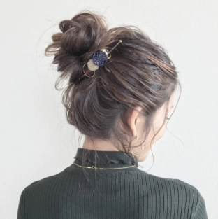 ヘアアレンジはおだんごが◎大人から子どまでお手本15選☆崩れないコツも