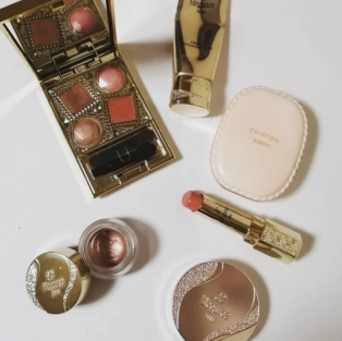 エレガンスのアイシャドウは文句がなさすぎ!?豊富なラインナップを大公開