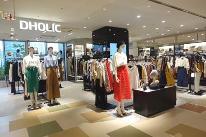 DHOLICは日本にも店舗がある！トレンドアイテムやコスメをチェック