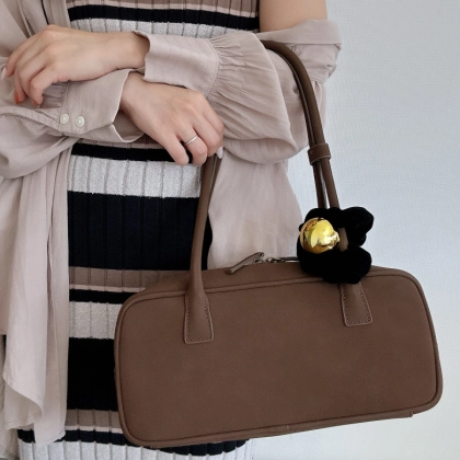 【GU】新作バッグがかわいすぎ♡クラシカル感ただよう“ワイドボストン”が大人気！