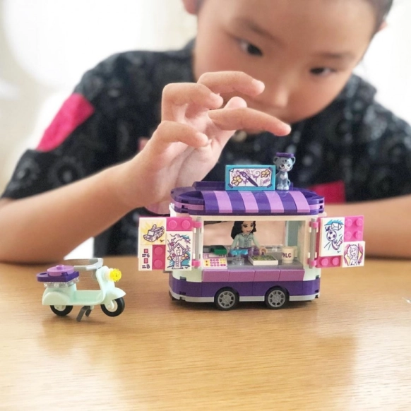 レゴは女の子も大好き！アナ雪やアリエル…年齢別おすすめ商品も紹介