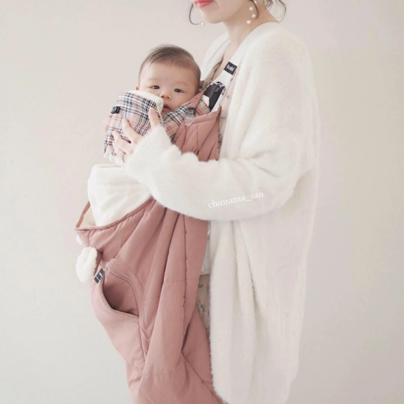 冬も夏も抱っこひもケープがあれば大丈夫！ベビーとの快適なお出かけに