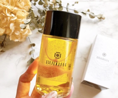 ヘアオイルが人気！ケアはもちろんスタイリングにも使える優れもの